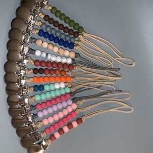Paci clips